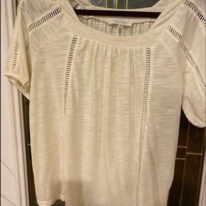 Eden & Olivia Size Medium Cream Blouse w/ detailed Sleeves